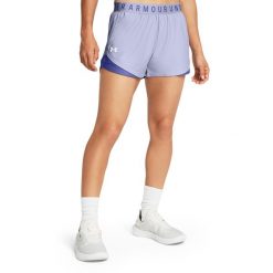 Spodenki damskie Under Armour Play Up 3.0. Fioletowe spodenki sportowe damskie Under Armour, bez wzorów, sportowe. Za 109.99 zł.