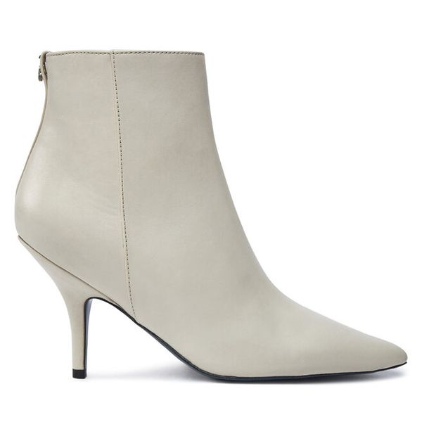 Botki Patrizia Pepe. Botki damskie Patrizia Pepe, bez obcasa, na szpilce, bez zapięcia. Za 949.99 zł.