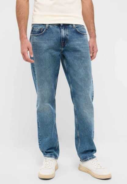 Męskie Spodnie jeansowe Mustang Style Denver Straight Denim Blue 1016443 5000 402. Niebieskie spodnie materiałowe męskie Mustang, bez wzorów, z denimu. Za 219.99 zł.