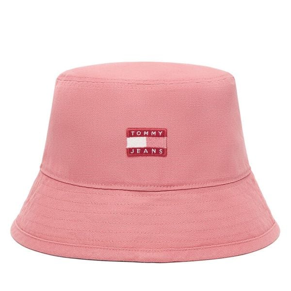 Kapelusz Tommy Jeans. Czerwone kapelusze damskie Tommy Jeans, bez wzorów, z jeansu. Za 179.99 zł.