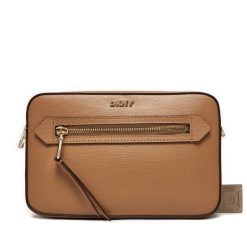 Torebka DKNY. Brązowe listonoszki damskie DKNY, bez wzorów, bez dodatków. Za 659.99 zł.