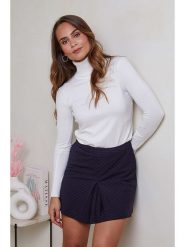 Soft Cashmere Sweter w kolorze białym rozmiar: 38/40. Białe golfy damskie Soft Cashmere, bez wzorów, z kaszmiru, bez ramiączek. Za 133.29 zł.