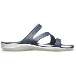 Klapki damskie Crocs Swiftwater. Białe klapki damskie Crocs, bez wzorów, z materiału, bez obcasa. Za 278.00 zł.