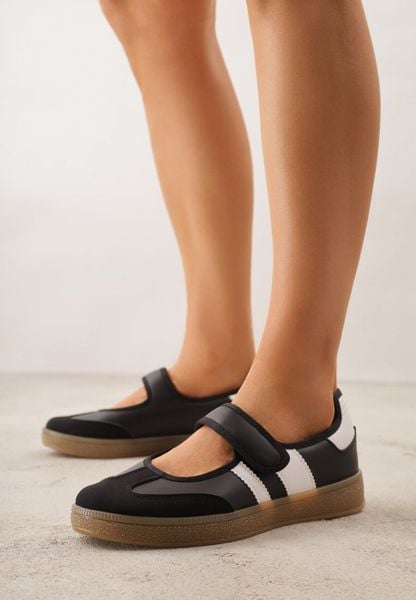 Czarne Tenisówki Sneakeriny z Paskiem na Rzep Pirel. Czarne trampki i tenisówki damskie Renee, bez wzorów, z jeansu. Za 99.99 zł.