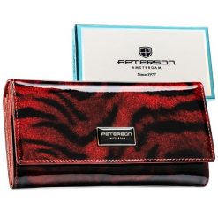 Czerwony, lakierowany portfel damski ze skóry naturalnej i ekologicznej zamykany zatrzaskiem PTN PS122-TDS Peterson. Czerwone portfele damskie Peterson, bez wzorów, z lakierowanej skóry. Za 129.99 zł.