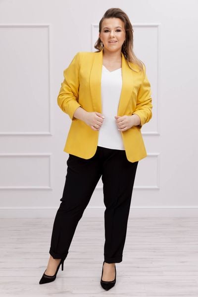 Elegancki żółty żakiet Neva XXL OVERSIZE WIOSNA. Żółte marynarki i żakiety damskie Moda Size Plus Iwanek, s, bez wzorów, z bawełny, eleganckie. W wyprzedaży za 159.90 zł.