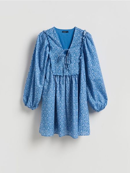 Bawełniana sukienka mini - jasnoniebieski. Niebieskie sukienki damskie Reserved, l, bez wzorów, z bawełny, klasyczne, bez kołnierzyka, bez ramiączek, mini. Za 129.99 zł.