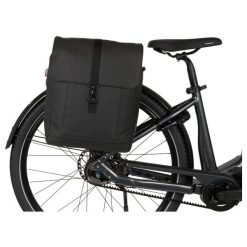 Torba na bagaż Fastrider Jaxx II. Czarne torebki klasyczne damskie FASTRIDER, bez wzorów, bez dodatków. Za 305.90 zł.