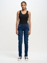 Jeansy damskie niebieskie Katrina 359. Niebieskie jeansy damskie Big Star. W wyprzedaży za 299.99 zł.