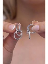 Lodie Silver Srebrne kolczyki z cyrkoniami rozmiar: onesize. Szare kolczyki damskie Lodie Silver, z cyrkonią, srebrne. Za 99.45 zł.