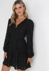 Czarna Rozkloszowana Sukienka z Koronką i Wystrzępieniem Jenika. Czarne sukienki damskie Born2be, na imprezę, l, z aplikacjami, z koronki, eleganckie, bez kołnierzyka, bez ramiączek, mini, rozkloszowane. W wyprzedaży za 143.99 zł.