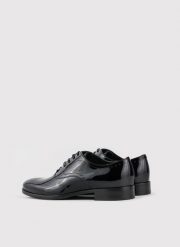 PAKO LORENTE – Buty męskie P000B-BX-001-C-0. Czarne buty wizytowe męskie Pako Lorente, z otwartym noskiem, bez zapięcia. Za 799.99 zł.