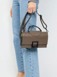 Christian Laurier Skórzana torebka "Milo" w kolorze szarym - 22 x 15 x 8 cm rozmiar: onesize. Szare torebki klasyczne damskie Christian Laurier, bez wzorów, z materiału, bez dodatków. Za 344.54 zł.