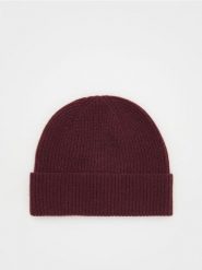 Wełniana czapka z kaszmirem - bordowy. Czerwone czapki męskie Reserved, bez wzorów, z kaszmiru. W wyprzedaży za 79.99 zł.