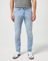 WRANGLER BRYSON MĘSKIE SPODNIE JEANSOWE JEANSY DŻINSY WHISPER BLUE 112350859 W14X017967. Niebieskie jeansy męskie Wrangler. Za 219.99 zł.