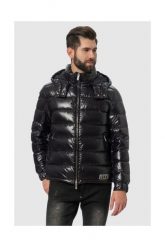 VALENTINO GARAVANI Czarna kurtka puchowa męska z kapturem. Czarne kurtki męskie Valentino Garavani, m, z aplikacjami, z puchu, z kapturem. W wyprzedaży za 3,999.99 zł.
