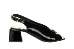 Sandały Bayla-159 4618 090-P Czarny Naplak 159140, Skóra naturalna - 36. Czarne sandały damskie Bayla, z aplikacjami, z materiału, bez obcasa, na słupku. W wyprzedaży za 224.10 zł.