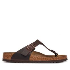 Japonki Birkenstock. Brązowe klapki damskie Birkenstock, bez wzorów, bez obcasa. Za 339.99 zł.