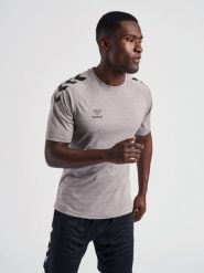 Hummel Core XK Poly T-Shirt S/S. Szare t-shirty męskie HUMMEL, l, bez wzorów, z materiału, bez kołnierzyka. Za 77.00 zł.