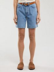 Szorty damskie jeansowe niebieskie Satoko 288. Niebieskie szorty damskie Big Star, bez wzorów, z denimu, wakacyjne. W wyprzedaży za 139.99 zł.