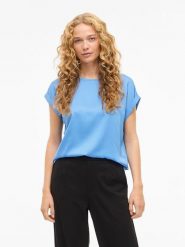 Vila Koszulka "Viellette" w kolorze błękitnym rozmiar: 40. Niebieskie bluzki damskie Vila, bez wzorów, z satyny, bez kołnierzyka, bez ramiączek. Za 82.99 zł.