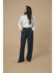 JDY Spodnie w kolorze granatowym rozmiar: XS/L32. Niebieskie spodnie materiałowe damskie JDY, bez wzorów, z materiału, z podwyższonym stanem. Za 69.91 zł.