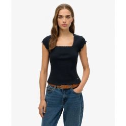 Damska koszulka z kwadratowym dekoltem Superdry Essential. Czarne t-shirty damskie Superdry., bez wzorów, z koronki, bez kołnierzyka. Za 126.00 zł.