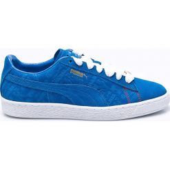 Puma - Buty Suede Classic PARIS Electric Bl. Niebieskie buty sportowe na co dzień męskie Puma, z materiału, bez zapięcia. W wyprzedaży za 219.90 zł.