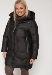 Czarna Długa Pikowana Kurtka z Nieodpinanym Kapturem Mevessia. Czarne kurtki damskie Born2be, l, bez wzorów, z jeansu. Za 239.99 zł.