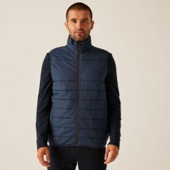 Kurtka puchowa Regatta Essential. Czarne kurtki męskie Regatta, xs, bez wzorów, z materiału, bez kaptura. Za 108.80 zł.