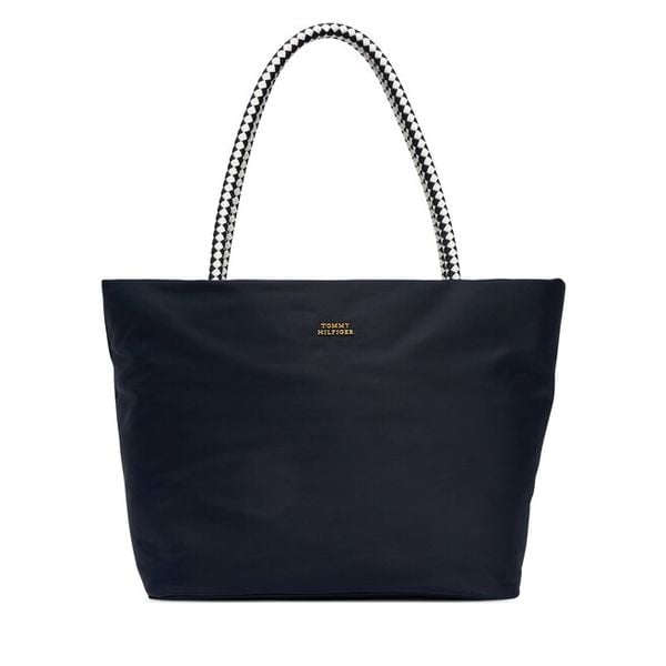 Torebka Tommy Hilfiger. Niebieskie torebki klasyczne damskie Tommy Hilfiger, bez wzorów, z nylonu, bez dodatków. Za 569.99 zł.