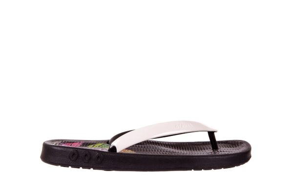 Japonki KISS 026 BLACK NEON, Czarny/ Biały, Guma - 37-38. Czarne klapki damskie Azaleia, bez wzorów, z gumy, bez obcasa. W wyprzedaży za 19.00 zł.