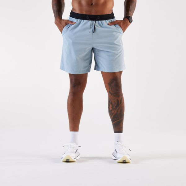 Spodenki do biegania męskie Kiprun Run 500 Dry. Niebieskie szorty męskie KIPRUN, z elastanu, bez kołnierzyka. Za 59.99 zł.