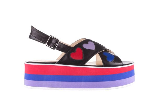 Sandały Bayla-176 19136 Czarny, Skóra naturalna - 41. Czarne sandały damskie Bayla, bez wzorów, z materiału, bez obcasa, na platformie. W wyprzedaży za 62.10 zł.