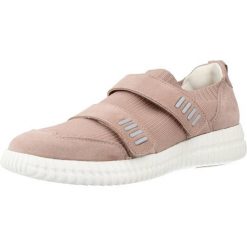 Buty GEOX D NOOVAE B Nago. Czerwone obuwie trekkingowe damskie Geox. Za 351.99 zł.