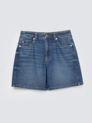 Szorty damskie jeansowe granatowe Soleil 588. Niebieskie szorty damskie Big Star, bez wzorów, z bawełny, eleganckie, z podwyższonym stanem. Za 159.99 zł.
