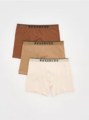 3 pack bokserek Long - brązowy. Brązowe bokserki męskie Reserved, bez wzorów. W wyprzedaży za 59.99 zł.