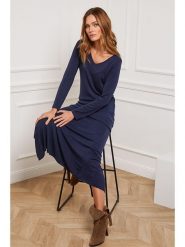 Joséfine Sukienka dzianinowa "Dovel" w kolorze granatowym rozmiar: L. Niebieskie sukienki damskie Joséfine, l, bez wzorów, z dzianiny, bez kołnierzyka, bez ramiączek, maxi. Za 126.75 zł.