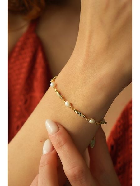 Pierres delicates Bransoletka w kolorze białym z perłami i jaspisami rozmiar: onesize. Białe bransoletki damskie Pierres delicates, z mosiądzu. Za 43.99 zł.