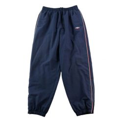 Spodnie dresowe męskie Y2K z podszewką mesh. Niebieskie spodnie sportowe męskie Umbro, z dresówki. Za 164.76 zł.