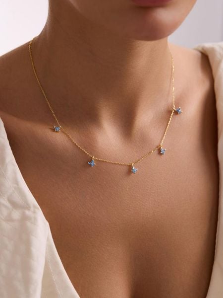 Lodie Silver Pozłacany naszyjnik z elementami ozdobnymi - dł. 42 cm rozmiar: onesize. Niebieskie naszyjniki damskie Lodie Silver, pozłacane. Za 113.99 zł.