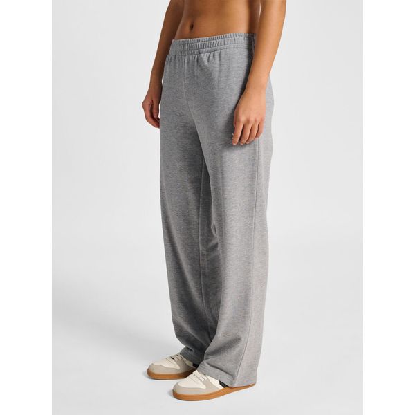 Spodnie dresowe szerokie nogawki damskie Hummel Pulse. Szare spodnie dresowe damskie HUMMEL, z dresówki, na fitness i siłownię. Za 203.50 zł.