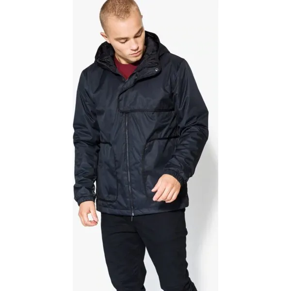 Confront Kurtka Corbin , czarny, rozmiar L. Czarne kurtki męskie Confront, na zimę, l, bez wzorów, z materiału, eleganckie, bez kaptura. W wyprzedaży za 149.99 zł.