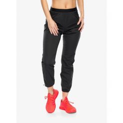 Spodnie do biegania damskie Inov-8 Trailpant. Czarne spodnie materiałowe damskie Inov-8, bez wzorów, sportowe. Za 497.99 zł.