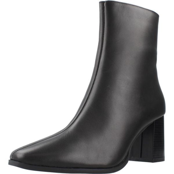 MTNG 55474M Czarny. Czarne obuwie trekkingowe damskie MTNG. Za 406.90 zł.