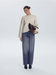 Strukturalny sweter - beżowy. Brązowe swetry klasyczne damskie Reserved, l, z dzianiny, bez kołnierzyka. Za 129.99 zł.