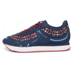 Desigual tenisówki damskie Galaxy Exotic Denim 36 ciemnoniebieskie. Niebieskie trampki i tenisówki damskie Desigual, bez wzorów, z denimu. W wyprzedaży za 216.00 zł.