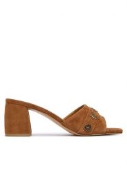 Guess Klapki FLJGU2 SUE03 Brązowy jasny. Brązowe klapki damskie Guess, z aplikacjami, ze skóry, bez obcasa. Za 589.99 zł.