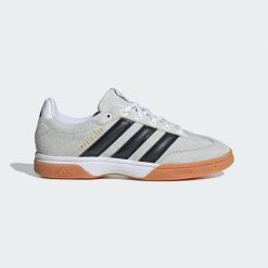 Buty Spezialist Indoor. Białe obuwie do biegania damskie Adidas. Za 399.00 zł.