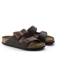 Birkenstock Klapki "Arizona" w kolorze brązowym rozmiar: 37. Brązowe klapki damskie Birkenstock, bez wzorów, bez obcasa. Za 399.71 zł.